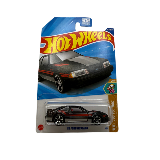 Hot Wheels ’92 Ford Mustang – HW: ‘70s vs. ‘90s Series 7/10 | 2024 Mainline | Black & Red Foxbody Muscle Car Diecast 1:64